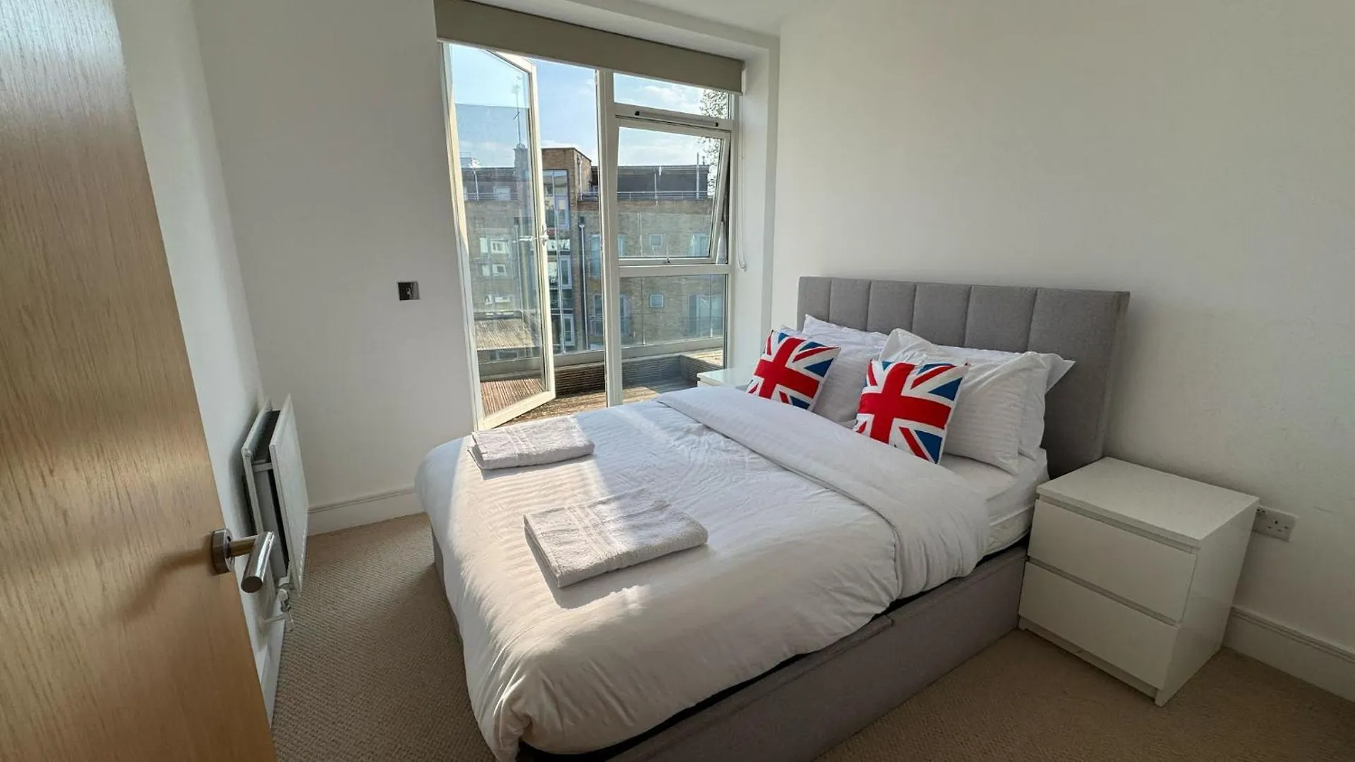 Penthouse On The Grange Apartment London
