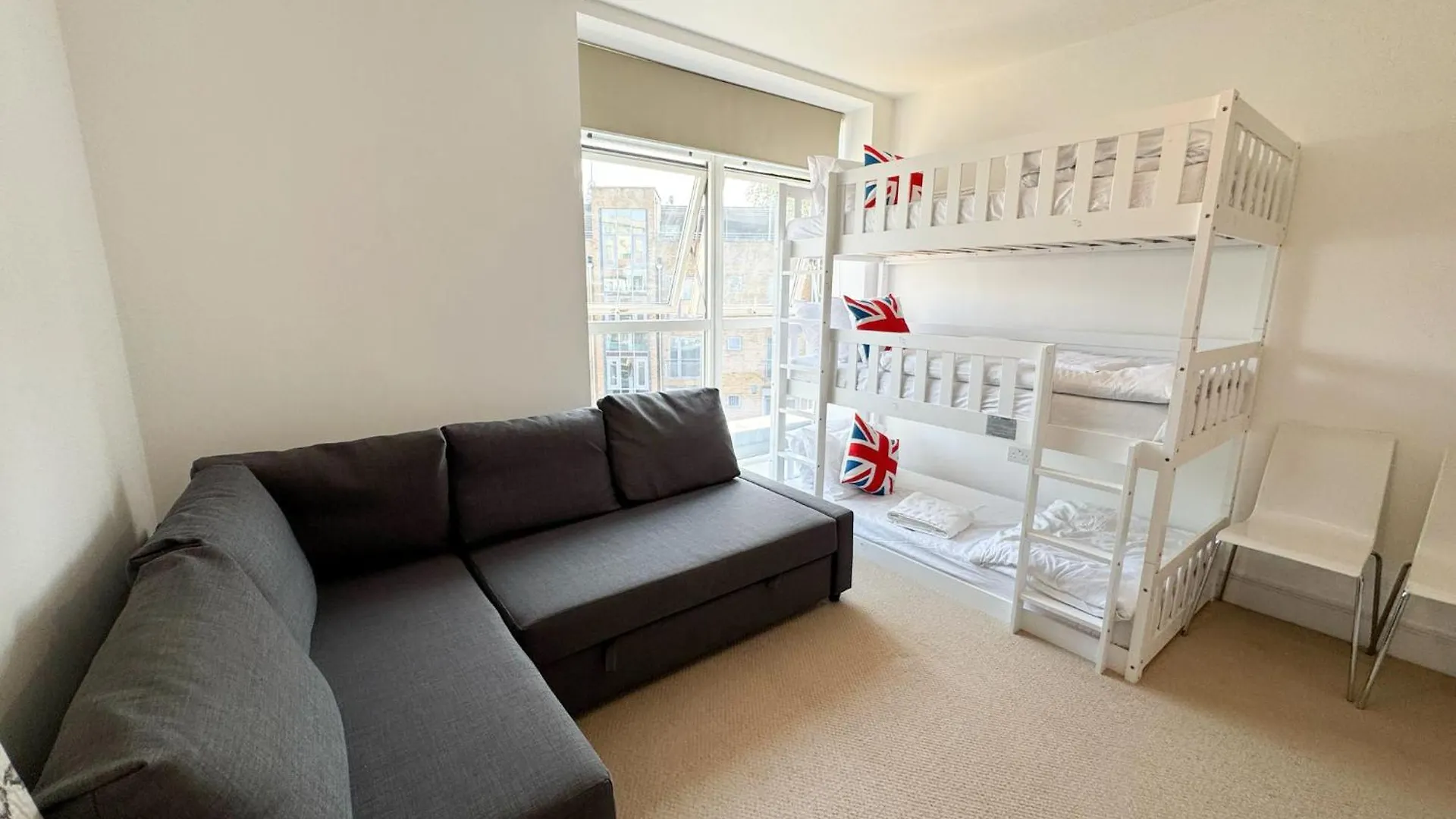 Penthouse On The Grange Apartment London